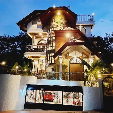 El Castillo Bed And Breakfast Angono Dış mekan fotoğraf