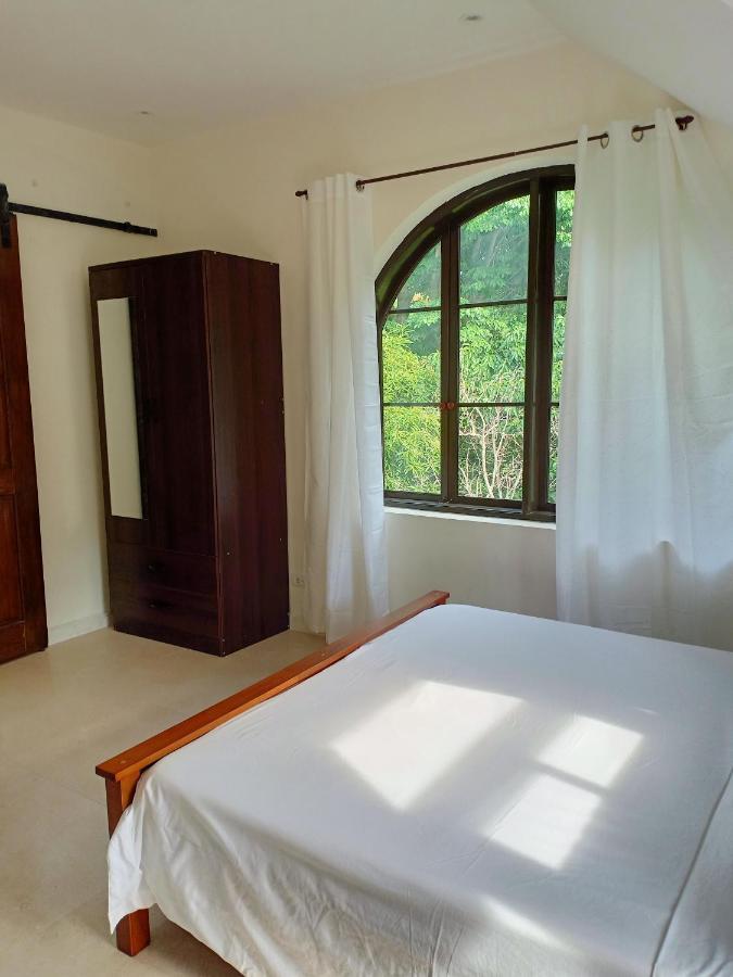 El Castillo Bed And Breakfast Angono Dış mekan fotoğraf