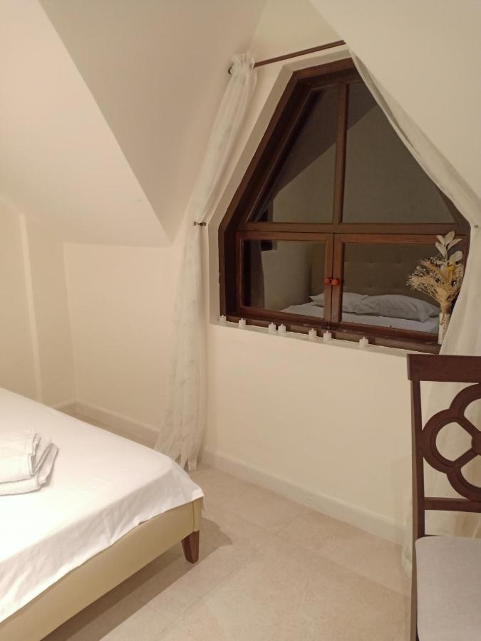 El Castillo Bed And Breakfast Angono Dış mekan fotoğraf