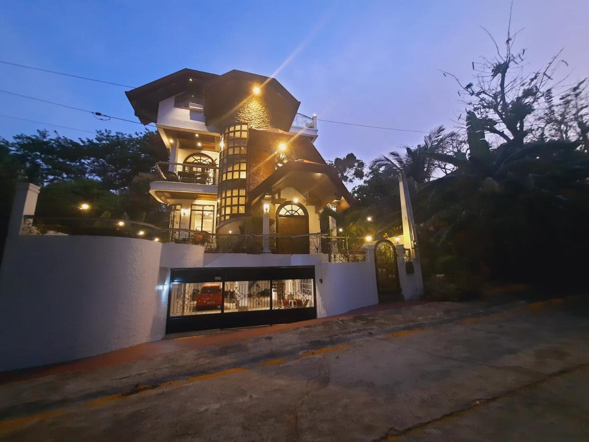 El Castillo Bed And Breakfast Angono Dış mekan fotoğraf