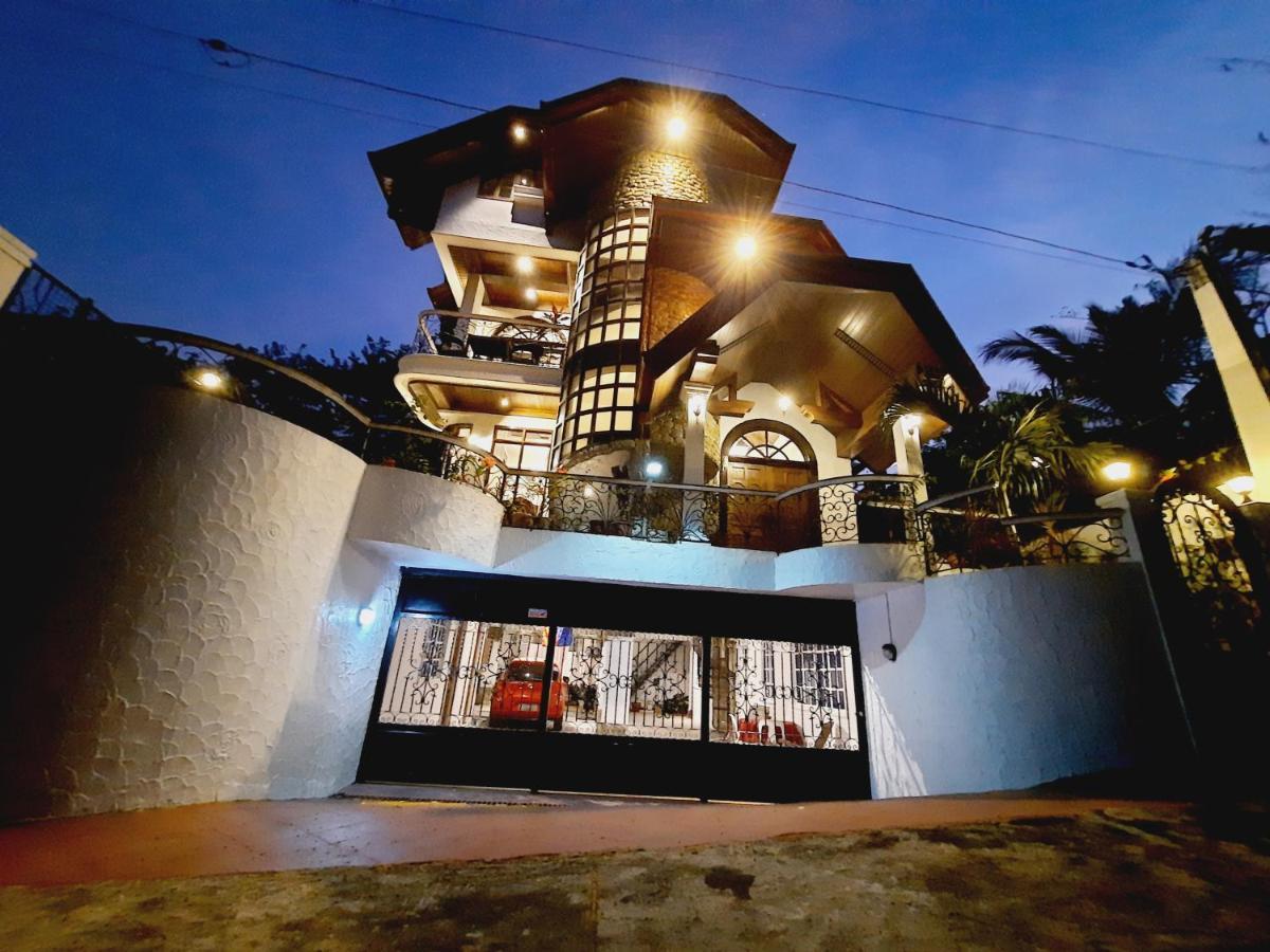 El Castillo Bed And Breakfast Angono Dış mekan fotoğraf