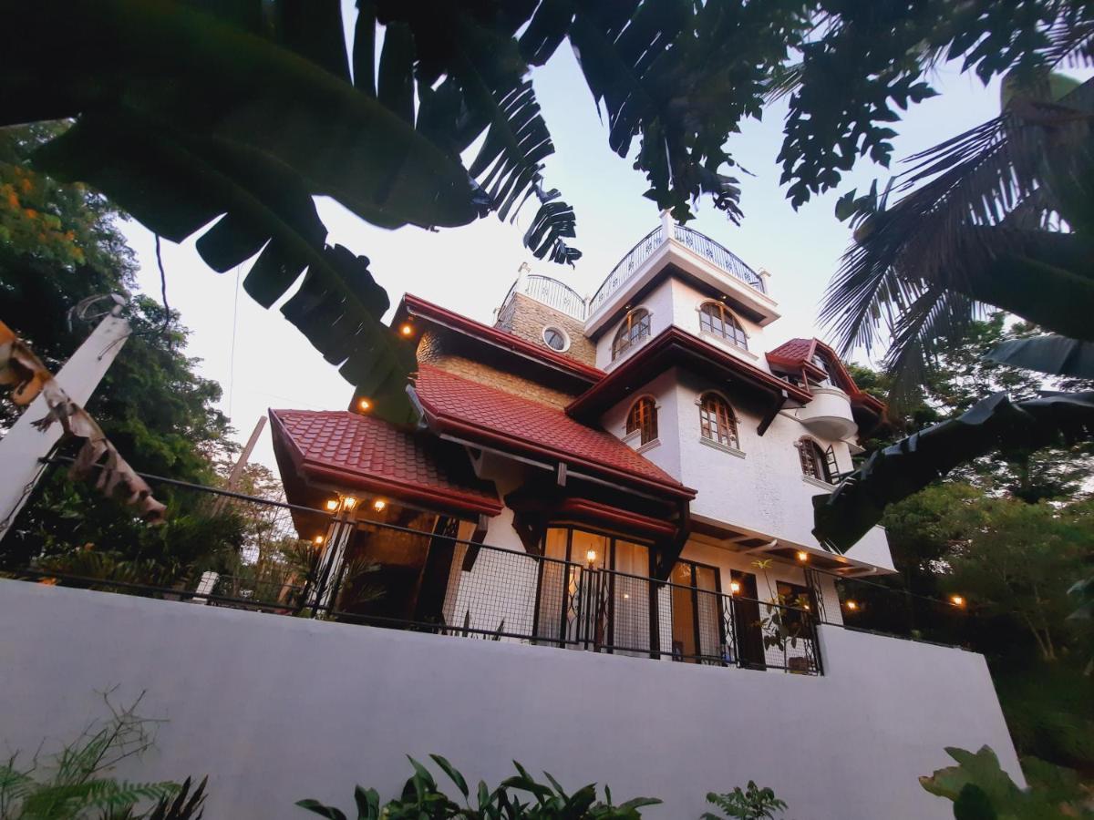 El Castillo Bed And Breakfast Angono Dış mekan fotoğraf