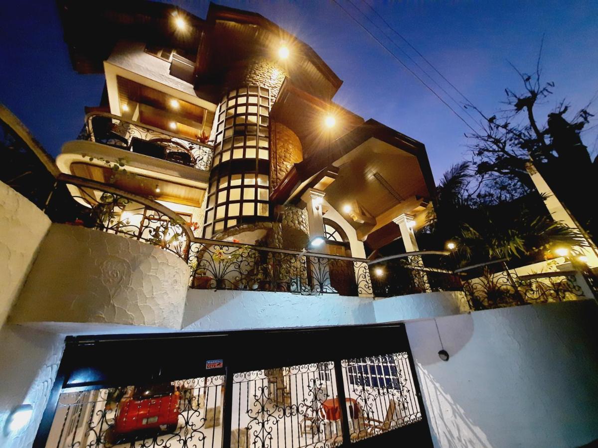 El Castillo Bed And Breakfast Angono Dış mekan fotoğraf