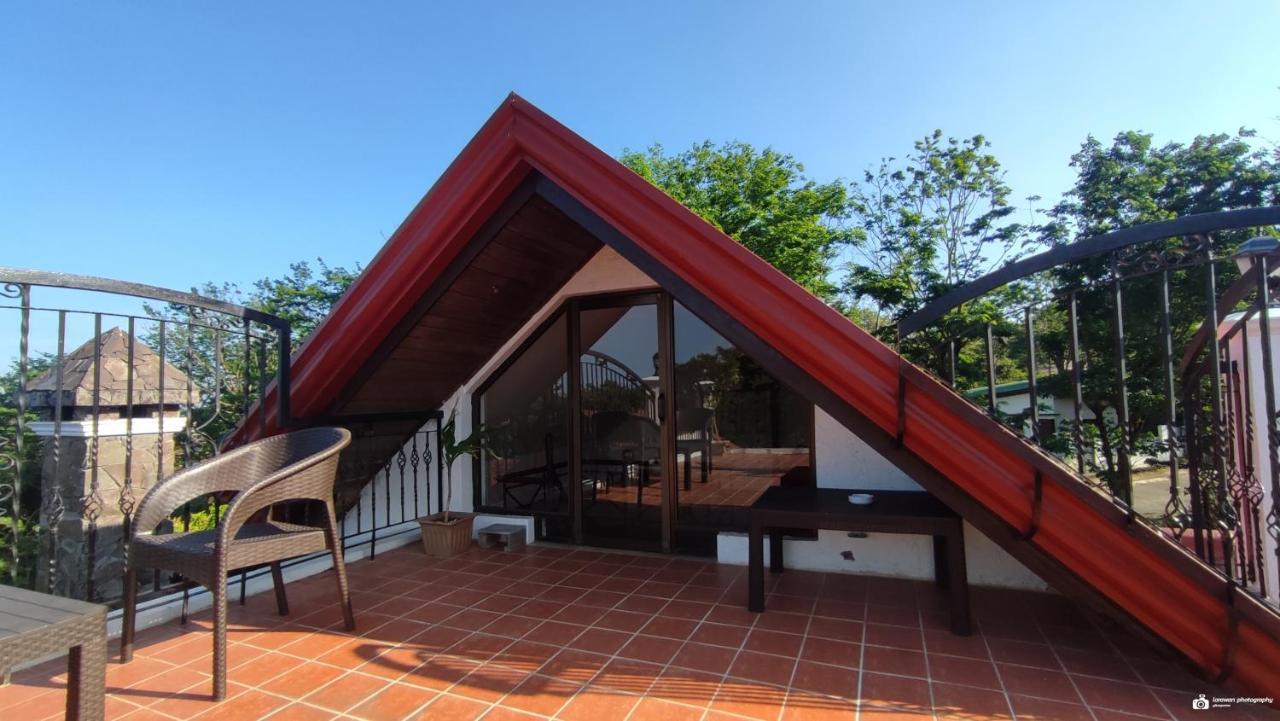 El Castillo Bed And Breakfast Angono Dış mekan fotoğraf