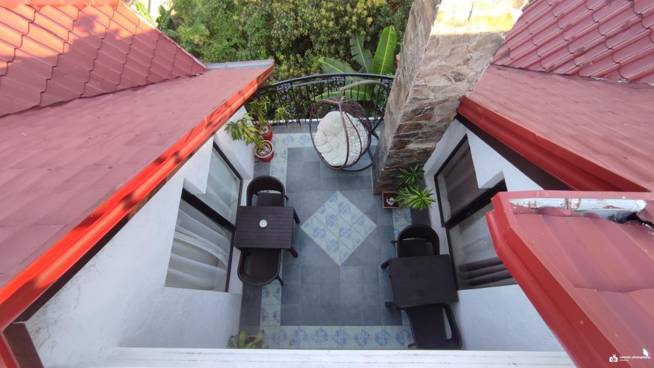El Castillo Bed And Breakfast Angono Dış mekan fotoğraf