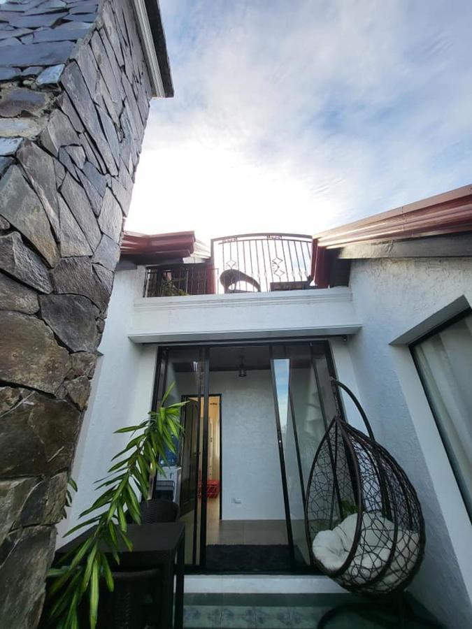 El Castillo Bed And Breakfast Angono Dış mekan fotoğraf